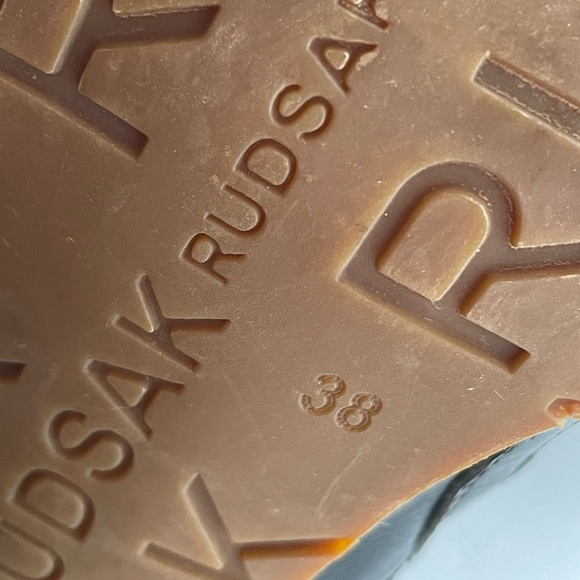 RUDSAK black high heels, leather sole, size 38 ( like a 8).  Strong & gorgeous! - Picture 4 of 13